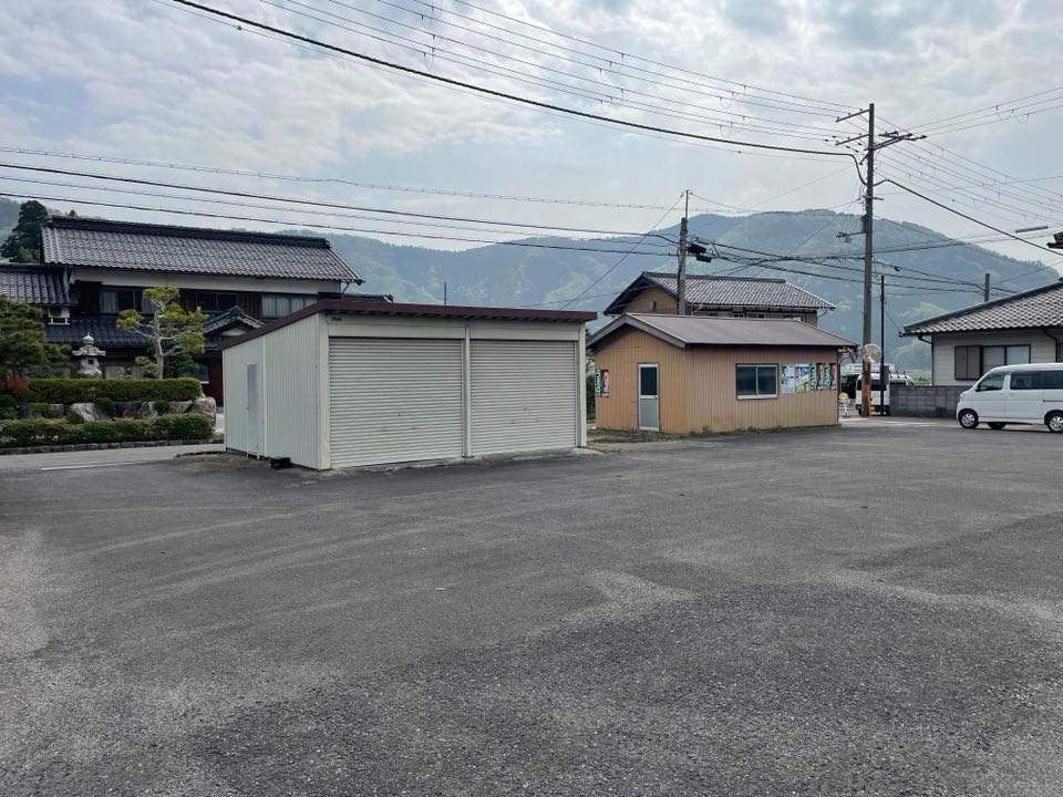 detached 長浜市西浅井町塩津中